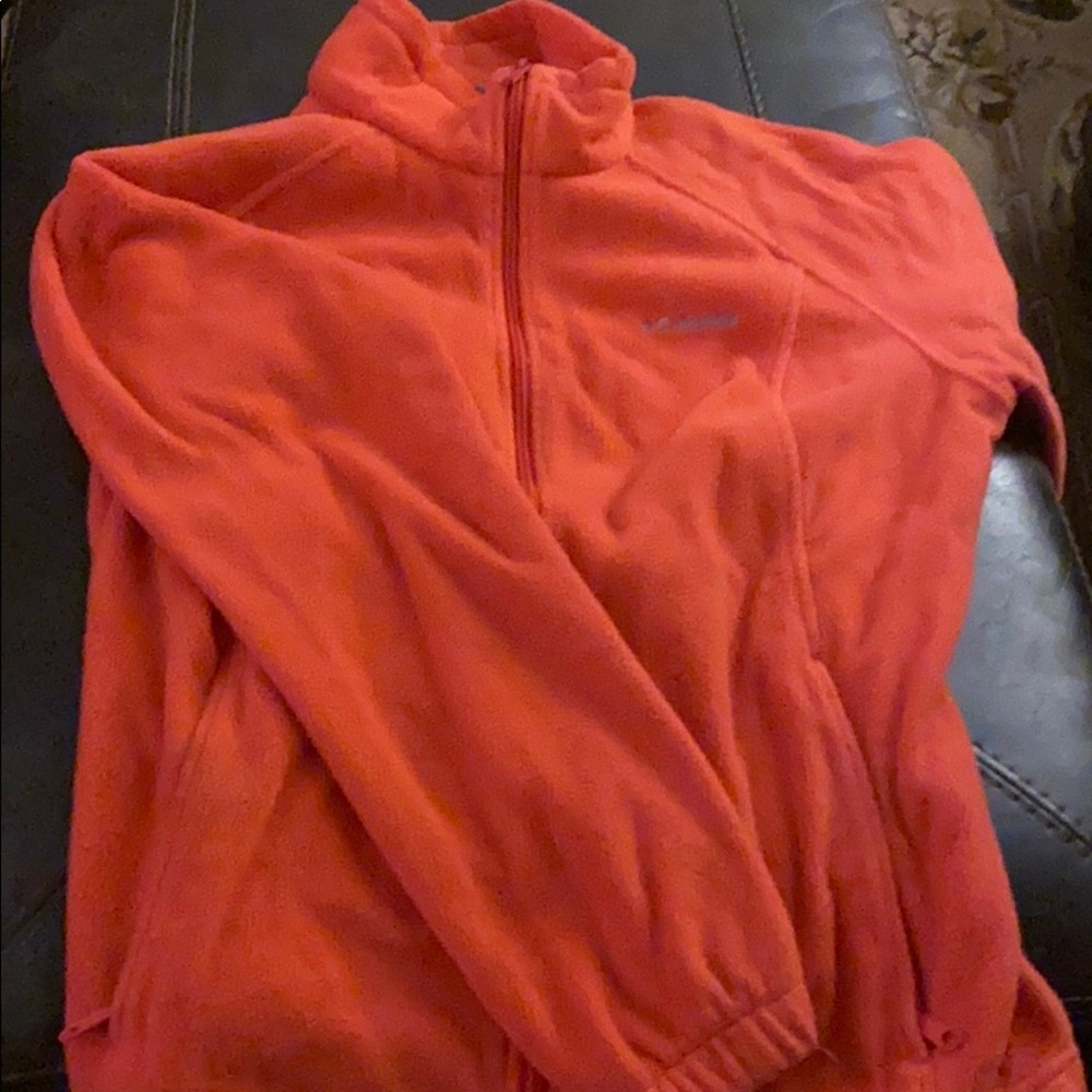 Size L Columbia zip up jacket